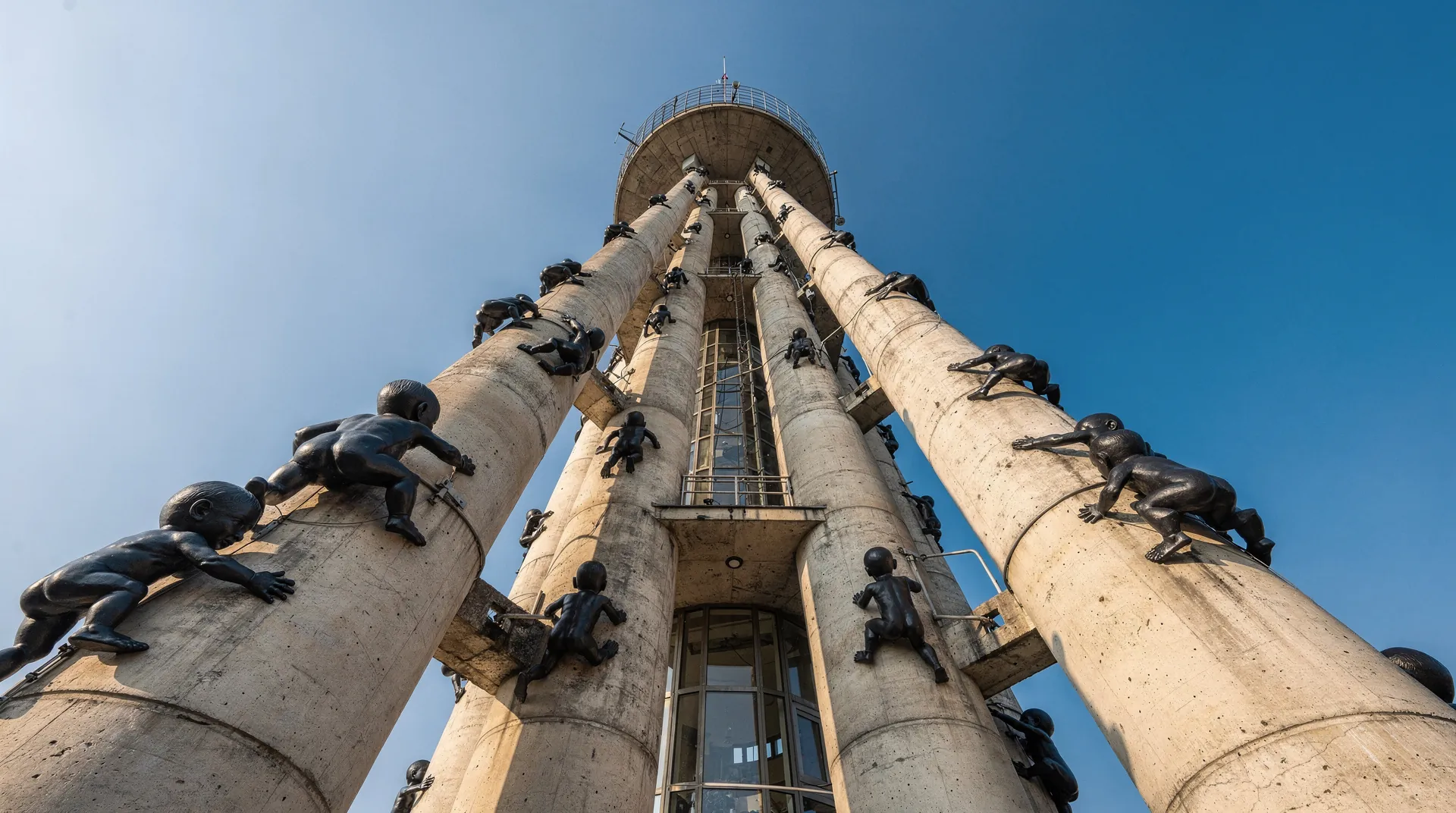 Žižkov TV Tower Prague — observation deck, crawling babies, and the best city view